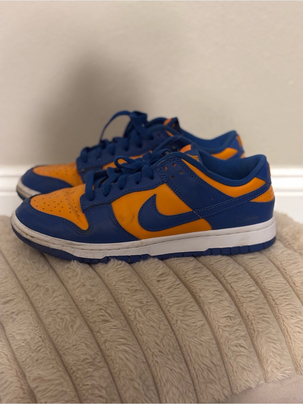 Nike Low-Top Sneakers Blue and Orange 7.5